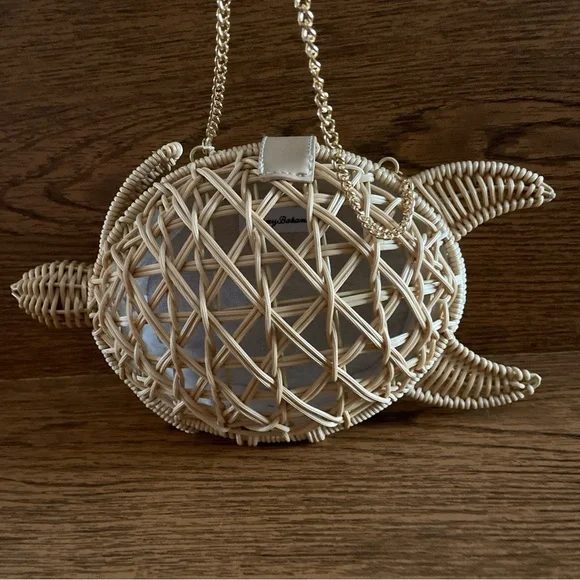 Tommy Bahama Woven Turtle Crossbody Bag in Natural Straw with Gold Chain NWT - Picture 3 of 8